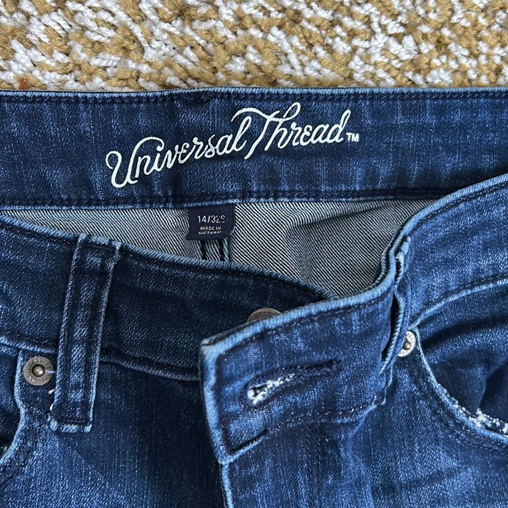 Universal thread - Picture 2 of 4